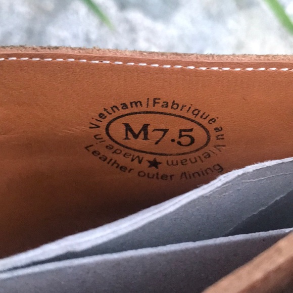 EUC JOHN FLUEVOG GATEWAYS LEATHER BOOTS SZ 7.5 - Picture 3 of 8